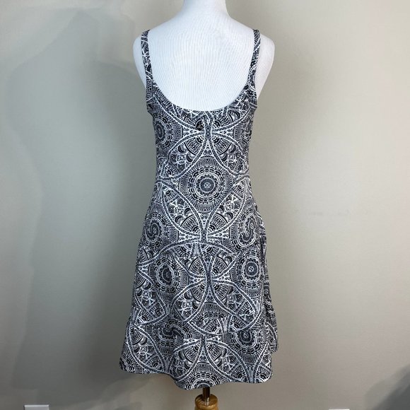 Prana Dress Small Black White Lexi Built in Bra Geometric Athletic A-Line Casual - Picture 6 of 13